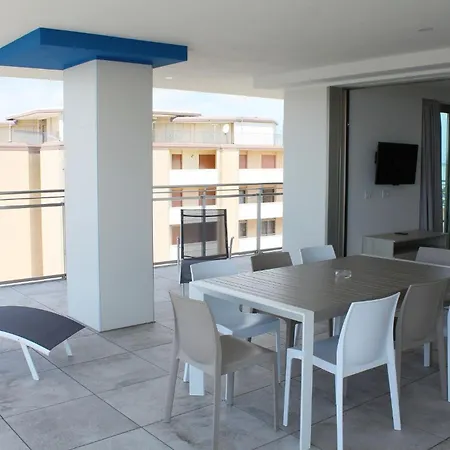Lignano With Parking Apartmán